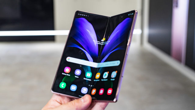 Samsung Galaxy Z Fold2: Первый взгляд