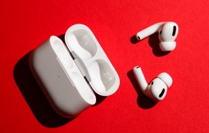 Apple работает над бюджетной версией AirPods Pro