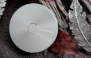 Три высококлассных SSD от Hikvision с датчиком отпечатков пальцев