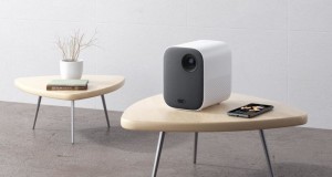 Xiaomi представила Mi Smart Compact Projector