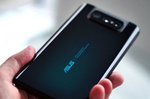 Флагман ASUS Zenfone 7 Pro показали на официальном видео