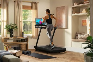 Peloton выпустила новые тренажеры Bike + и Tread