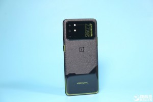 OnePlus 8T Cyberpunk 2077 Limited Edition раскупили за минуту