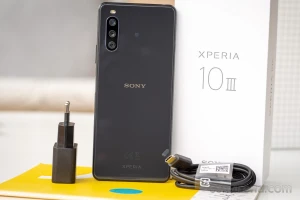 Sony Xperia 10 III теперь продается без зарядного устройства