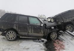 В столкновении двух внедорожников погиб человек, двое пострадали