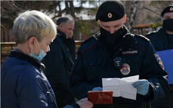 Красноярцев-нарушителей самоизоляции стали ловить в популярных скверах на правом берегу