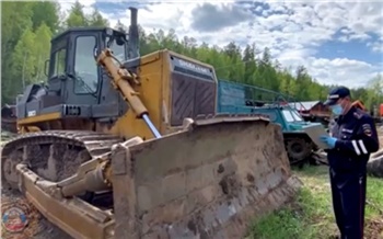 В Богучанах задержали пьяного тракториста