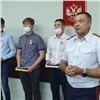 Спасших из воды 12-летнюю красноярку подростков наградили медалями Следственного комитета