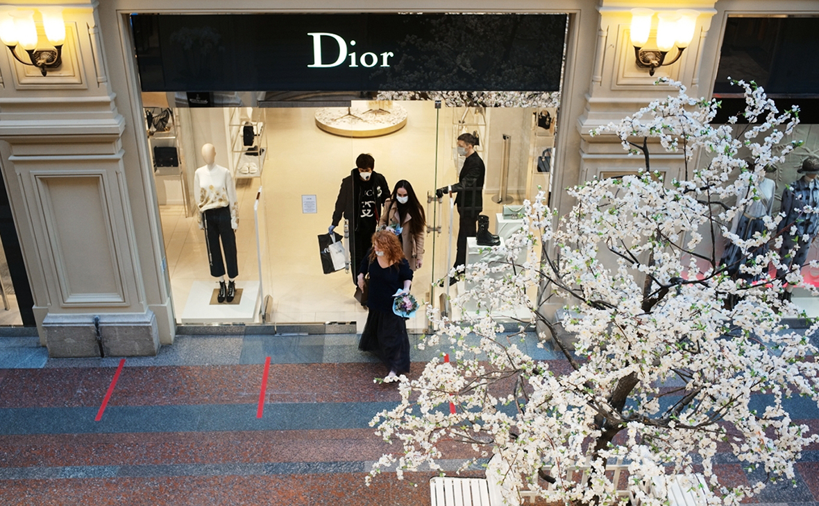 Dior и другие люксовые марки обновили рекорд продаж в России