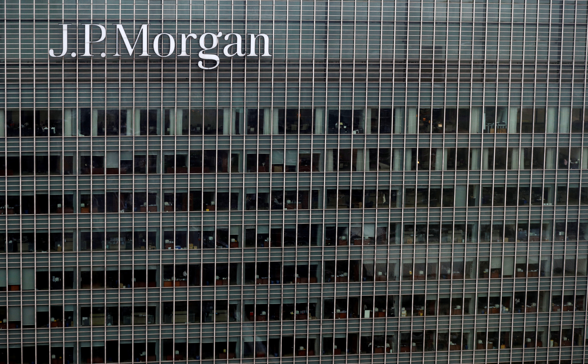 JPMorgan предупредил об угрозе глобальной рецессии из-за коронавируса