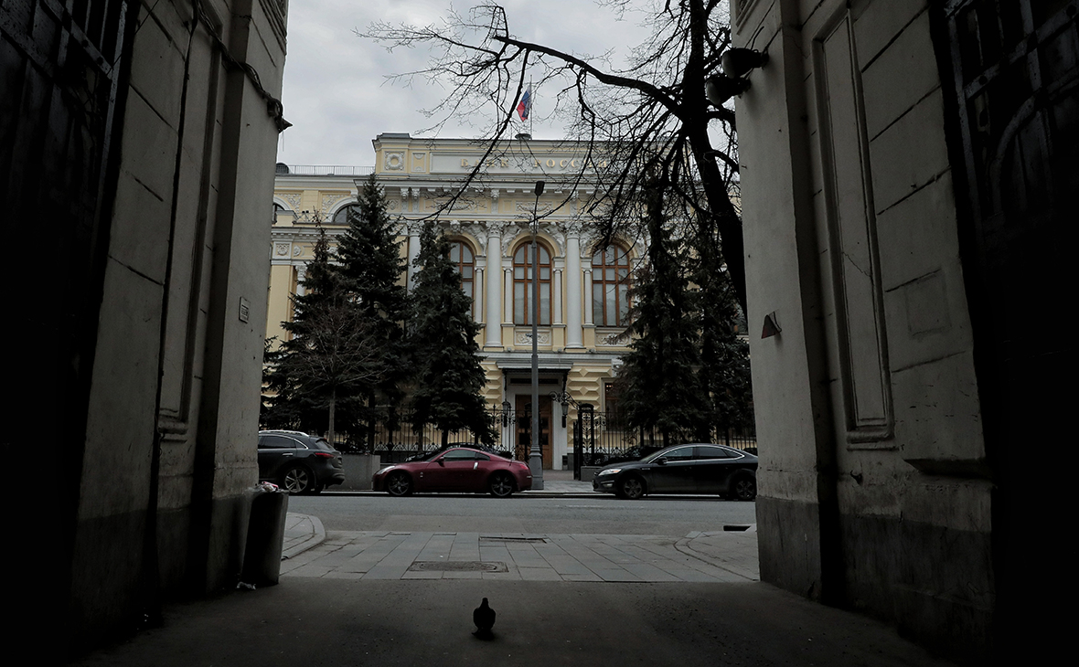 ЦБ ответил на идею передать сотрудникам МВД доступ к банковской тайне