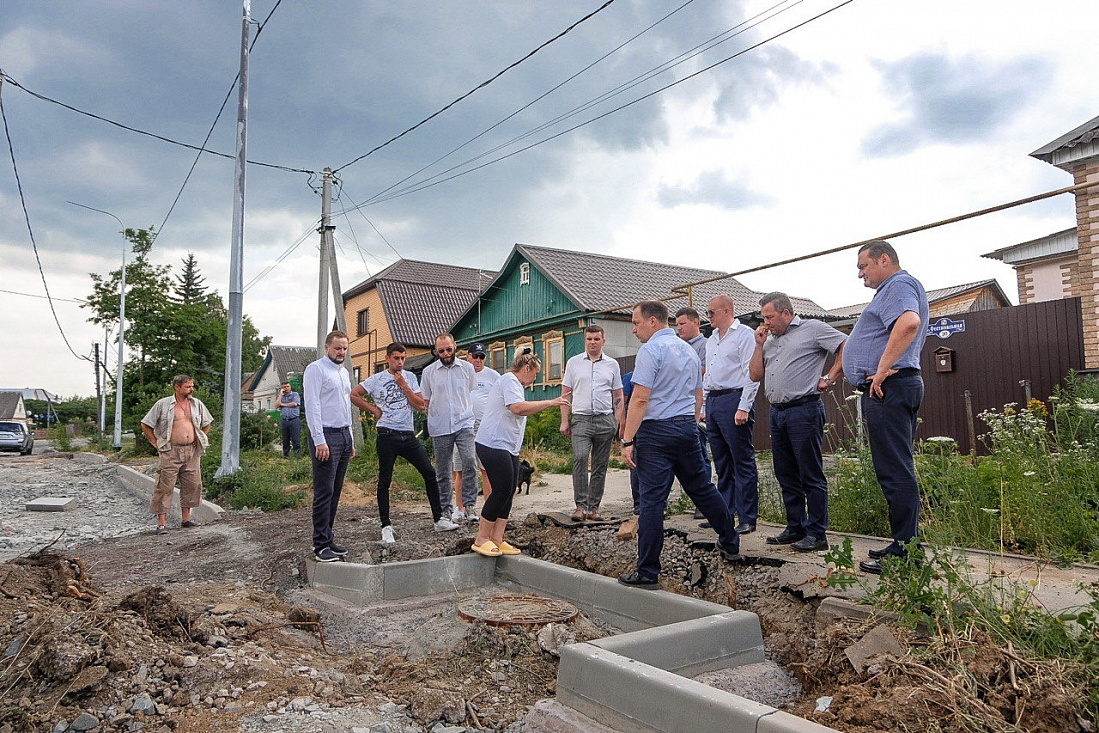 Курские дорожники вновь получают жалобы на высокие бордюры