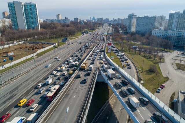 Пропускной режим в Москве. Главное. В разгар эпидемии коронавируса в метро образовались толпы людей