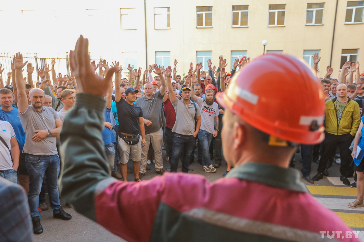 Всех уволить в Беларуси не получится