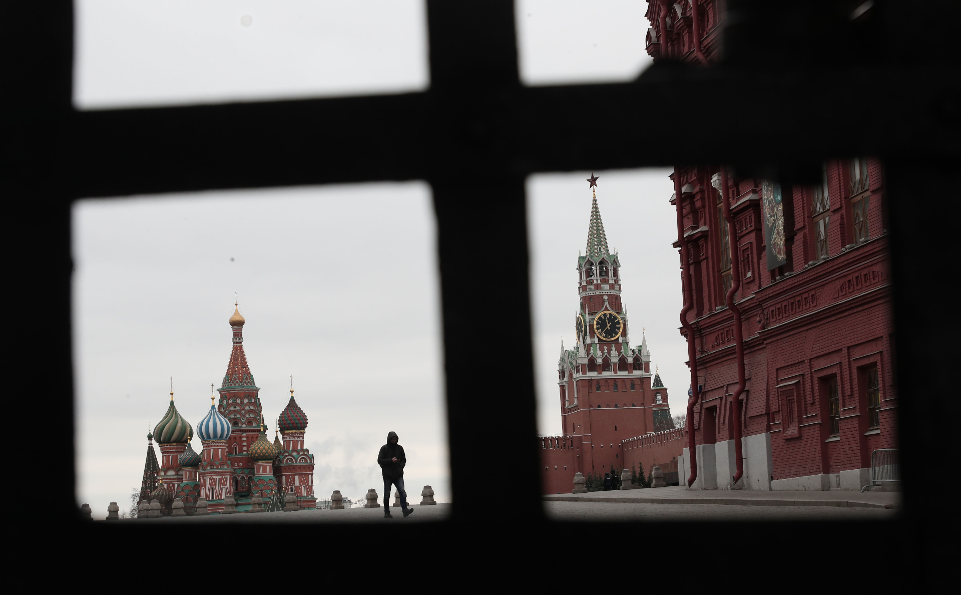 Большинство москвичей согласились жертвовать правами для борьбы с вирусом