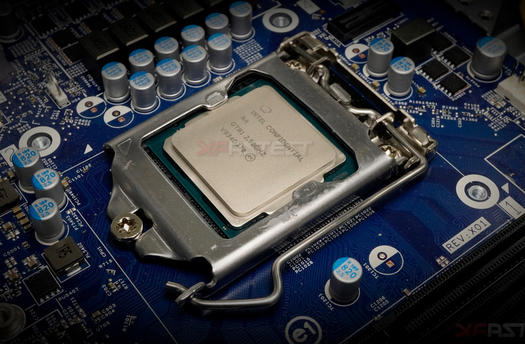 Опубликованы фотографии Intel Core i9-10900 поколения Comet Lake-S