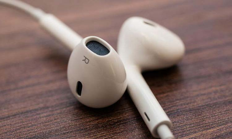 Apple может не включить наушники EarPods в комплект с iPhone 12