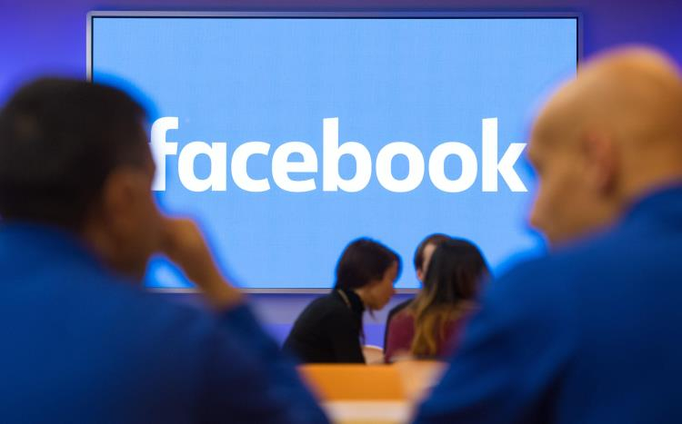 Facebook откроет офисы в июле, но многие сотрудники смогут продолжить работать из дома