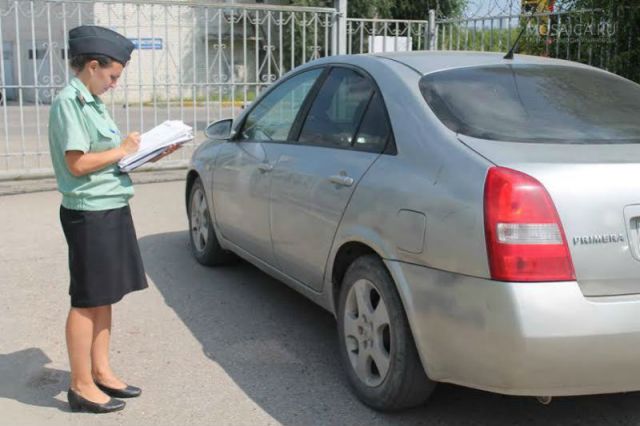 В Клетнянском районе отец оплатил алименты только после ареста машины