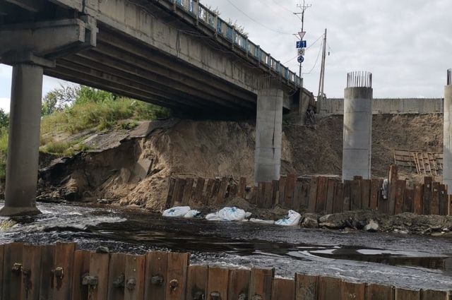 На Литейном мосту в Брянске готовы 10 из 12 опор