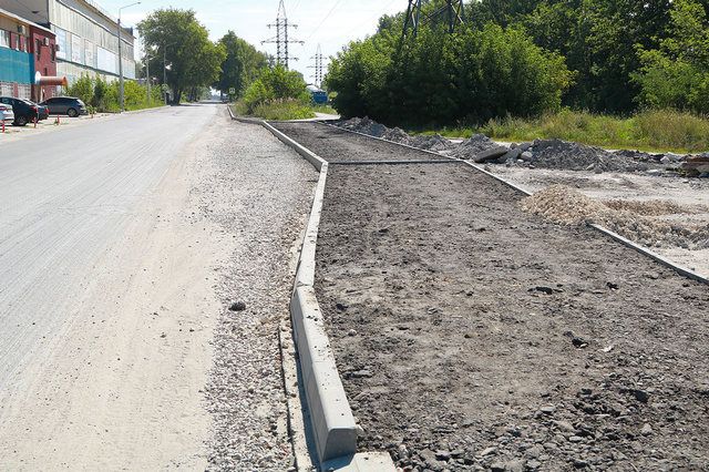 В Брянске за медленный ремонт тротуара оштрафовали подрядчика