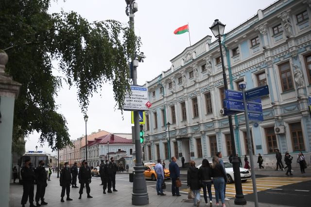 Власти Белоруссии пообещали разобраться по всем фактам задержаний в стране