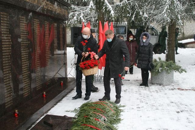 В деревне Масловка открыли мемориал карачевцам, погибшим на войне