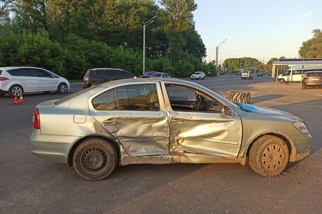 Двое пострадали в ДТП на улице Флотской в Брянске