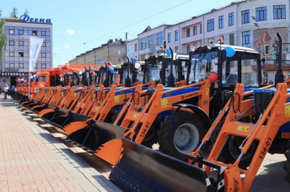 Коммунальщики Брянска получили 19 новых спецмашин