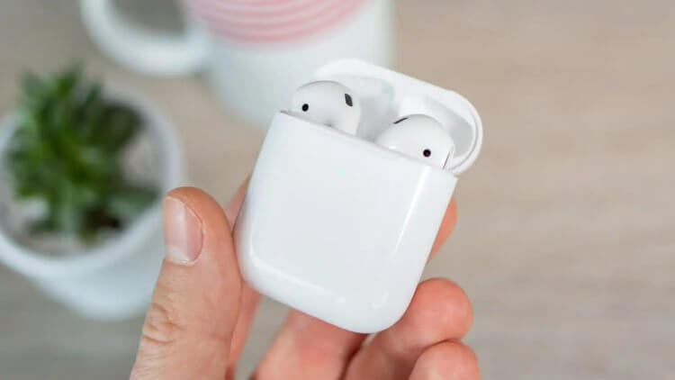 Apple готовит AirPods для бедных. Сколько будут стоить AirPods Lite