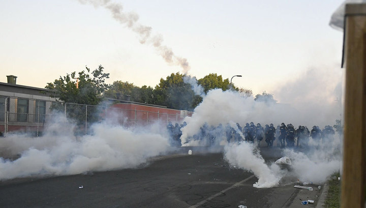 Байден поддержал протесты, но не насилие