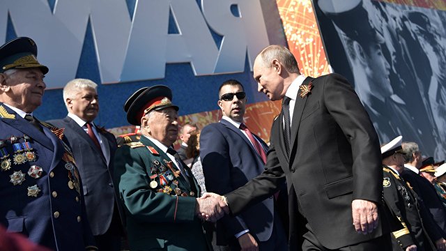 Financial Times (Великобритания): не дайте Путину присвоить всю славу Советского Союза