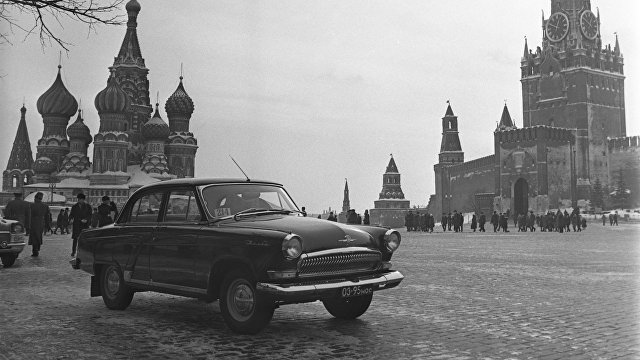 Страхи и суеверия Советского Союза: черная волга и тайная жена Сталина (iHNned, Чехия)