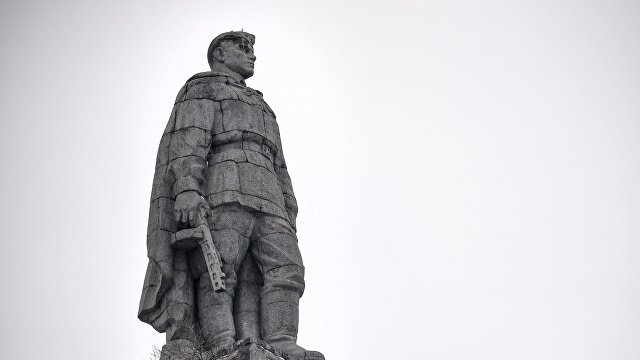 Дума (Болгария): война и в том числе против экономического примера СССР