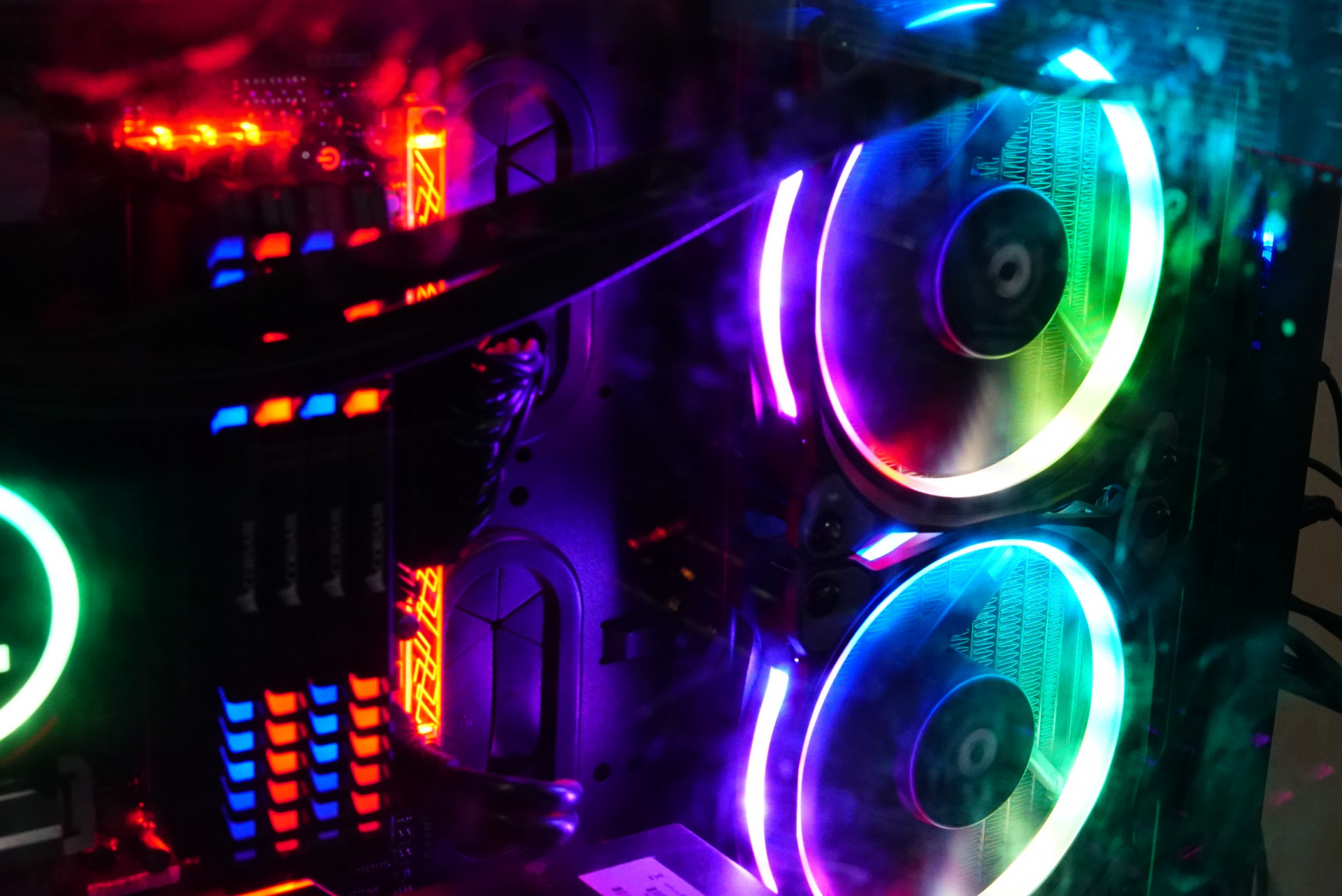 Windows сможет управлять всей RGB-подсветкой вашего ПК самостоятельно