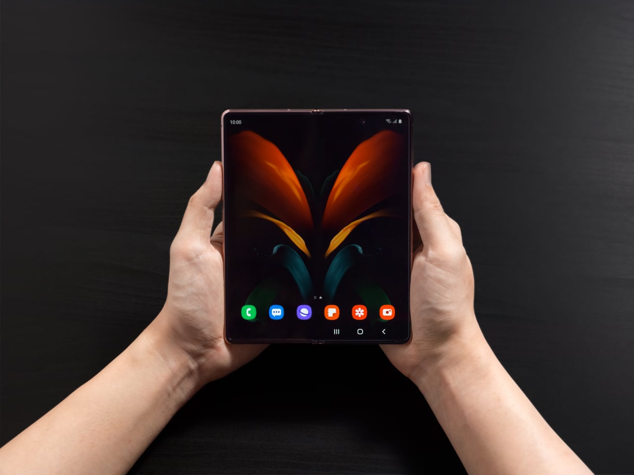 Дневник Samsung Galaxy Z Fold2: покупатель этого смартфона — кто он?