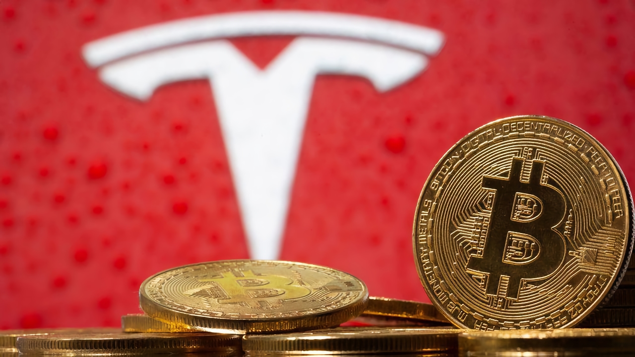 Илон Маск: электромобили Tesla теперь можно покупать за Bitcoin