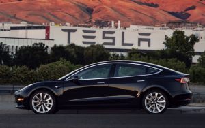 Tesla Model 3 — самый быстро продающийся электрокар в мире