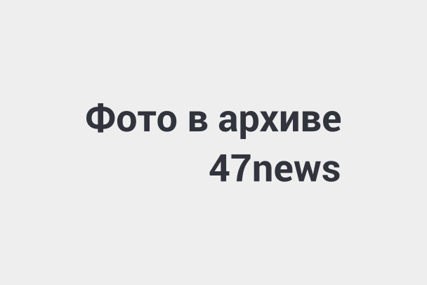 Пенсионер на “Рено” влетел в грузовик дорожников на участке трассы под Первомайским. Обгон в этом месте запрещен