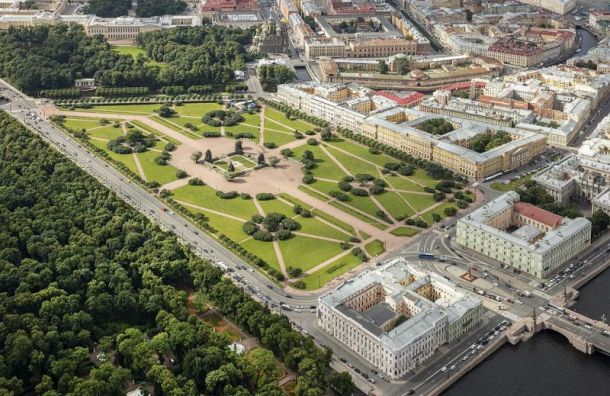 Власти Петербурга в день голосования по поправкам закрыли Марсово поле