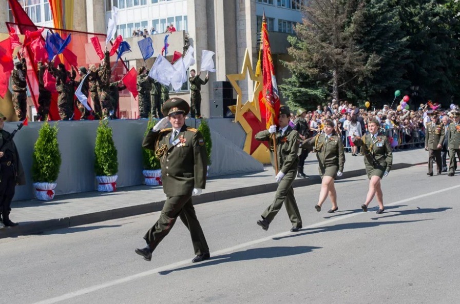 19 мая пятигорск. Пятигорск парад Победы. Ставропольский край парад Победы. Парад 9 мая в Пятигорске. Победный марш.