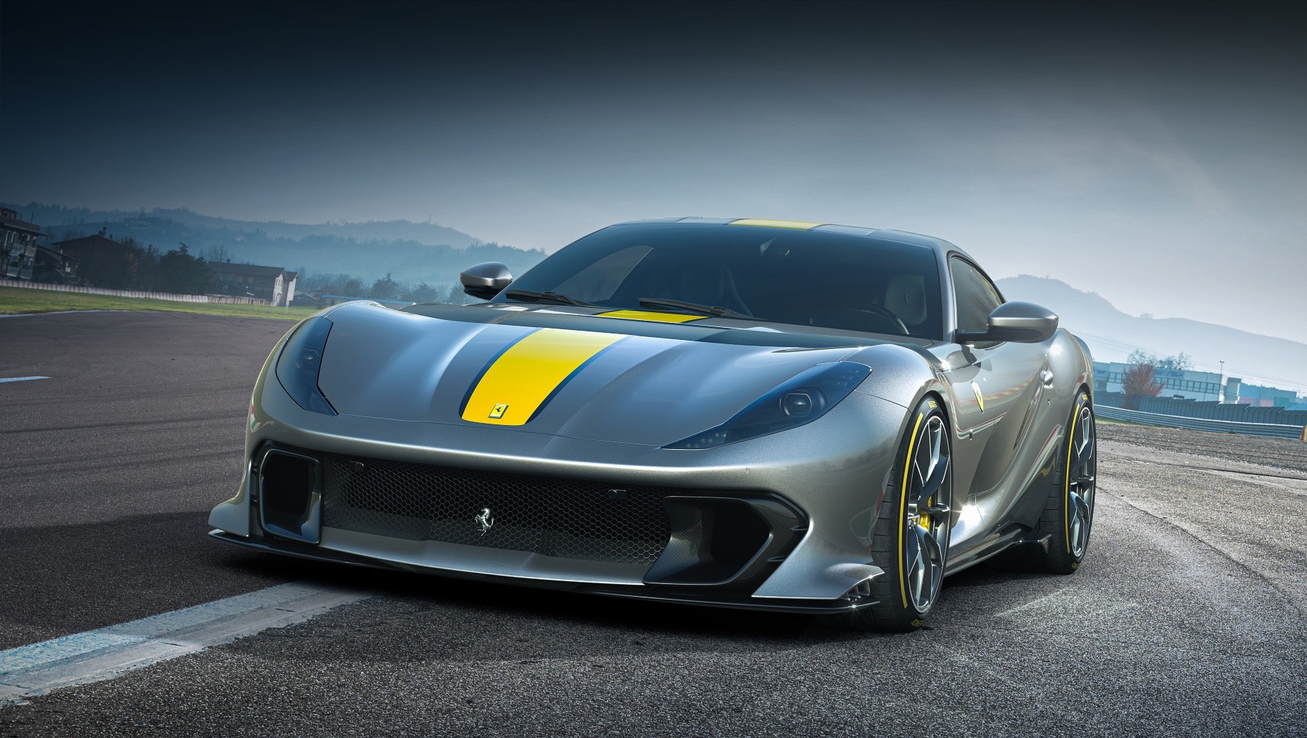 Купе и тарга Ferrari 812 Competizione отточили управляемость