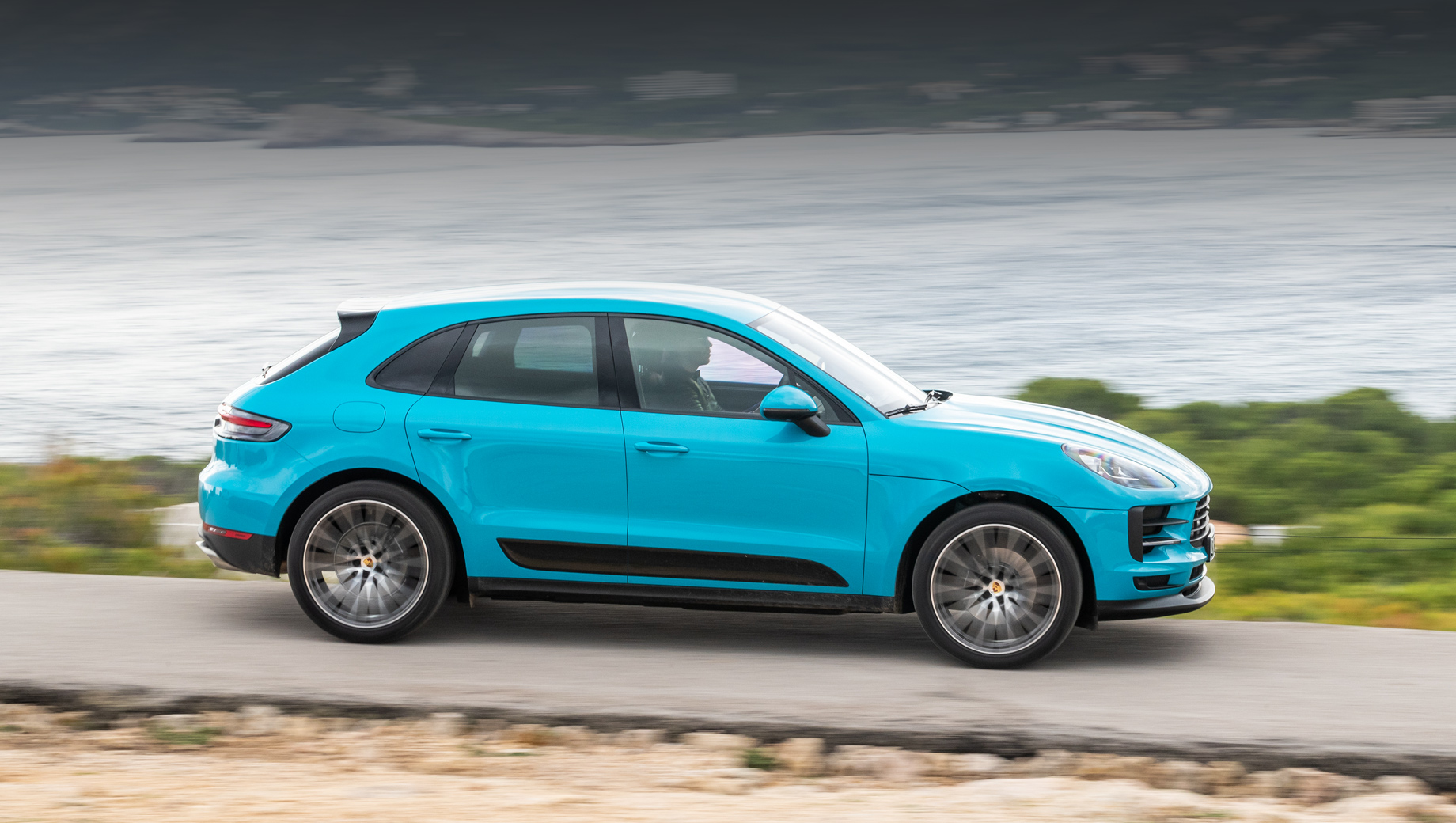 Porsche Macan вызван на сервис из-за некорректной сборки подвески