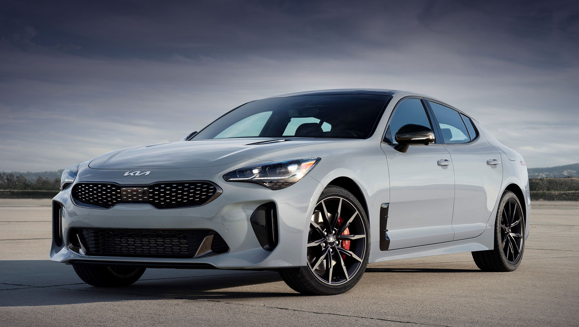 Американский Kia Stinger потемнел в спецверсии Scorpion