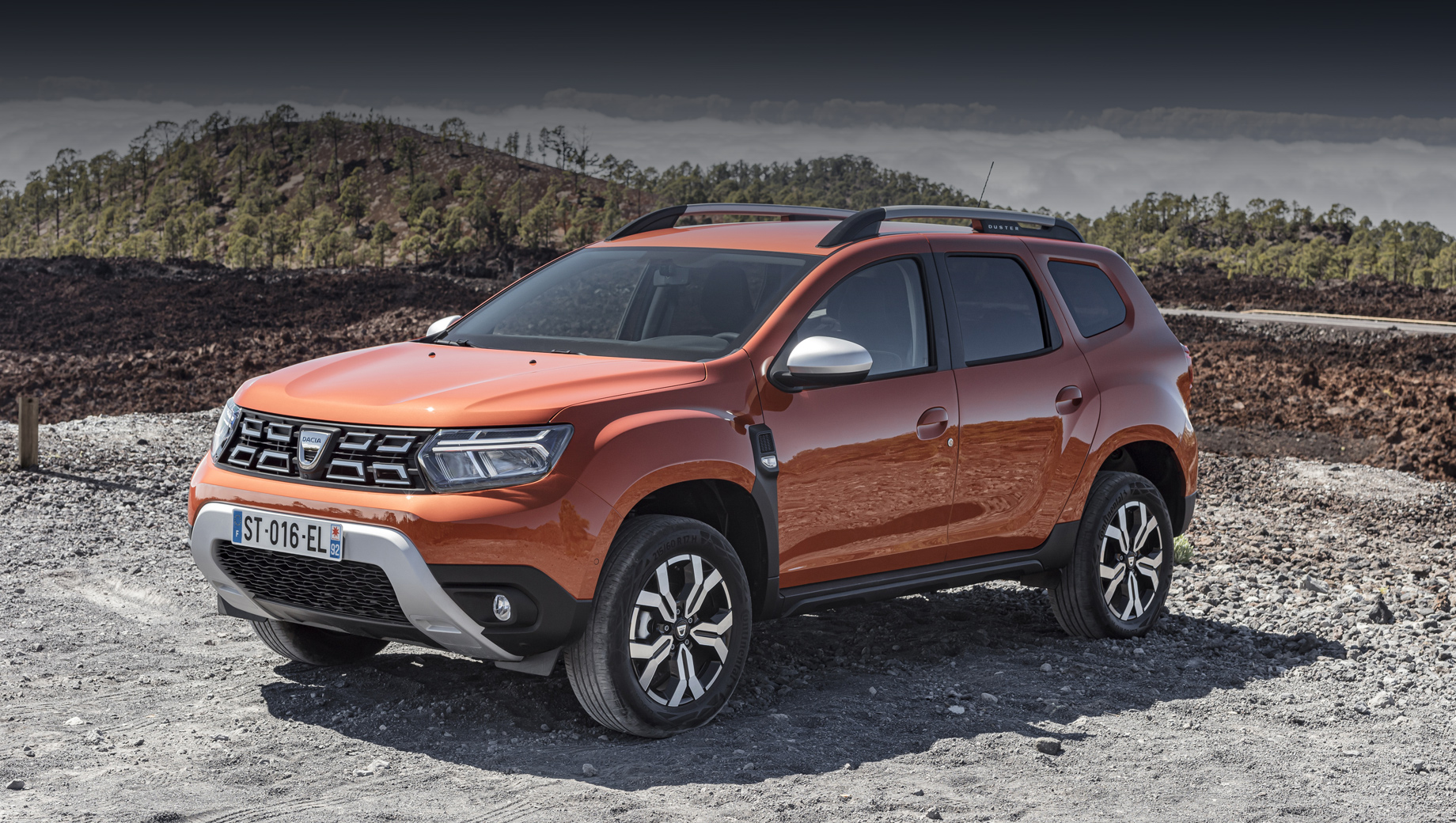 Паркетник Dacia Duster стал безопаснее и экономичнее