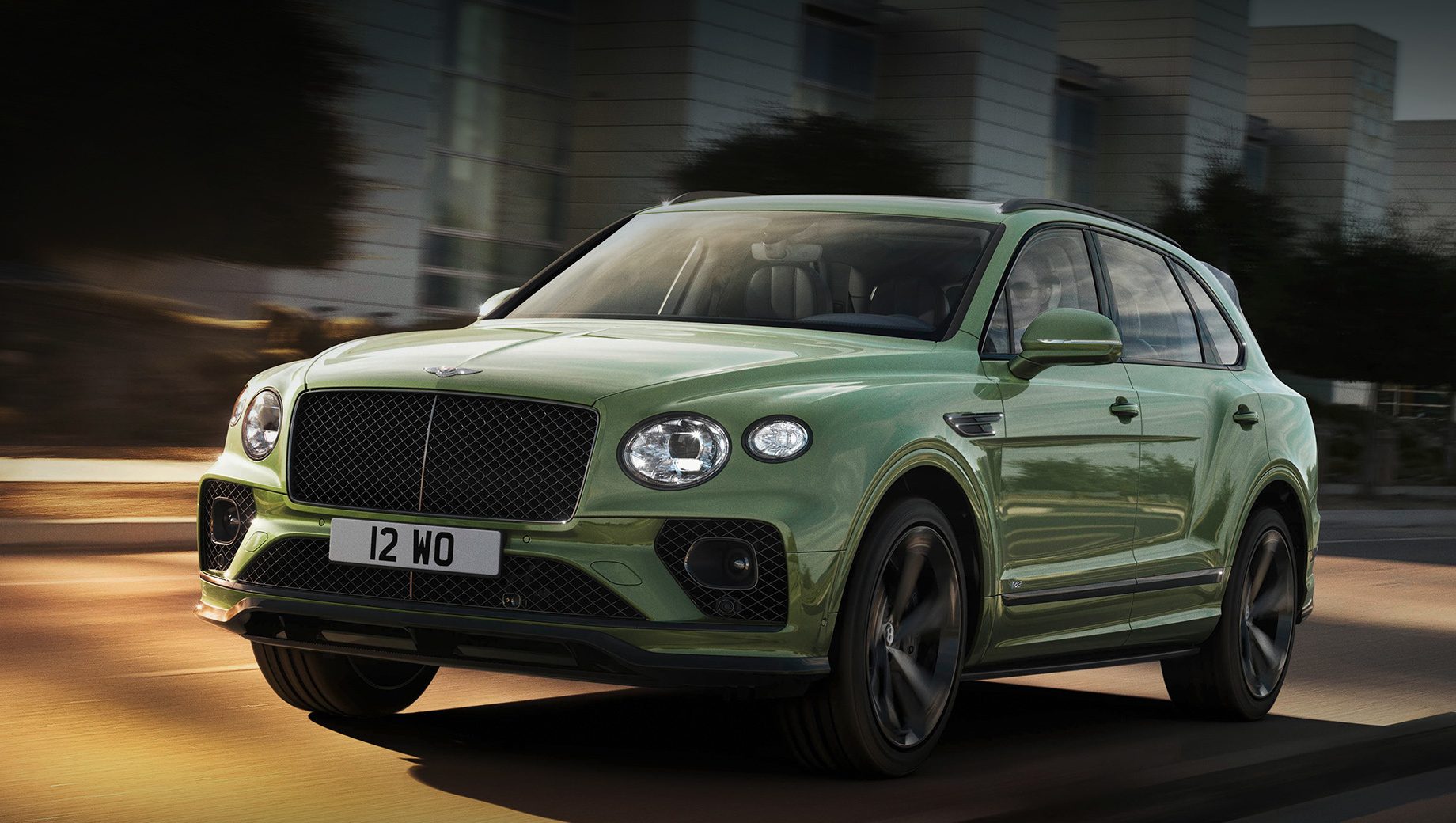 Bentley Bentayga серьёзно изменился снаружи и внутри