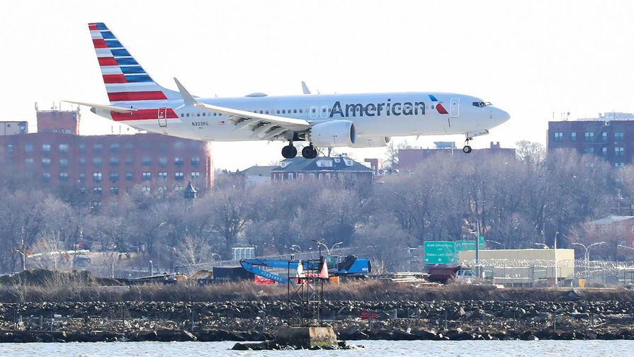 Авиакомпания American Airlines сокращает 90% рейсов в Нью-Йорк