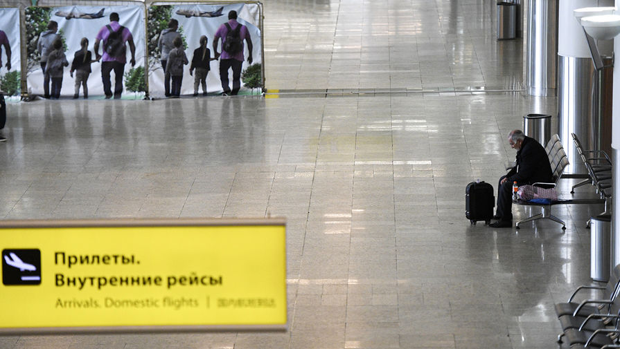 Более десяти рейсов задержано и отменено в аэропортах Москвы