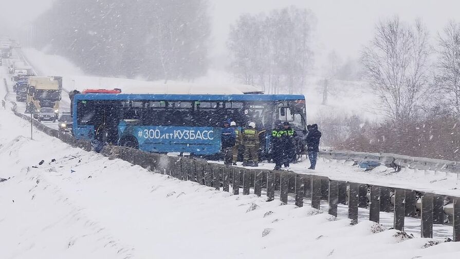 В Кемеровской области в ДТП с участием автобуса погибли пять человек