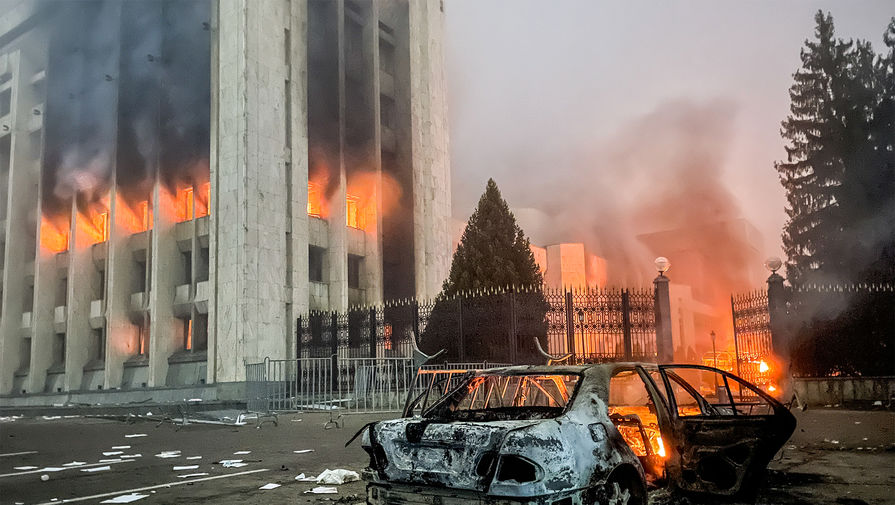 Пьяный мужчина в Якутске устроил поджог в Доме правительства